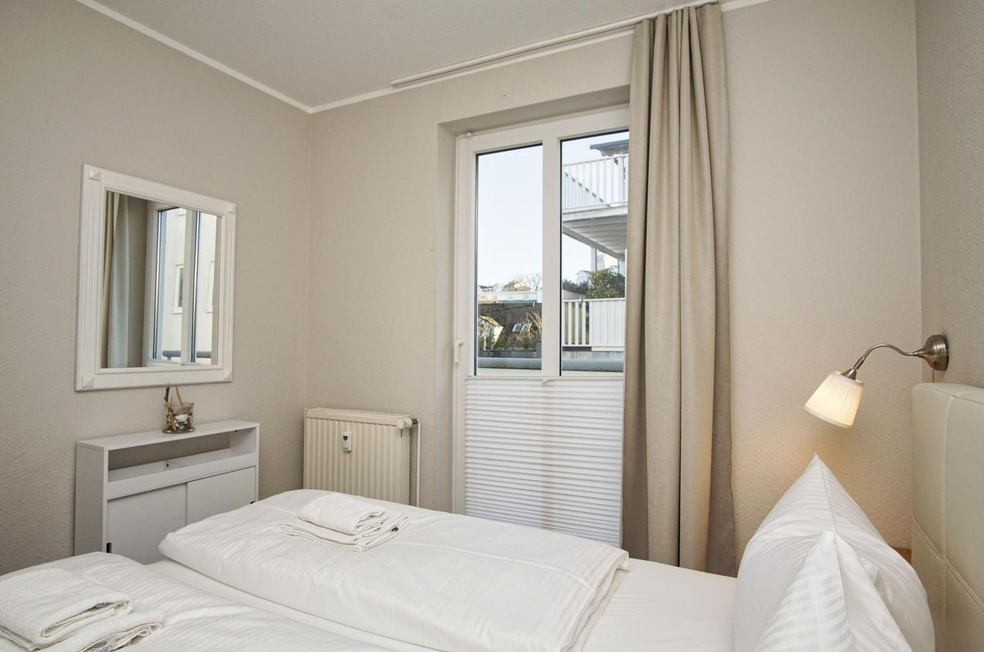 Zentrale Fewo Mit Balkon, Gratis Nutzung Vom Ahoi Erlebnisbad Und Sauna In Sellin - Villa Buskam Fewo 27 Goehren  Exterior foto