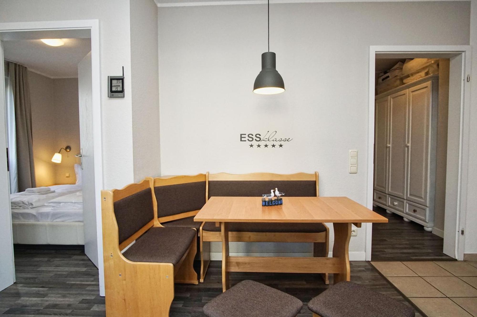 Zentrale Fewo Mit Balkon, Gratis Nutzung Vom Ahoi Erlebnisbad Und Sauna In Sellin - Villa Buskam Fewo 27 Goehren  Exterior foto